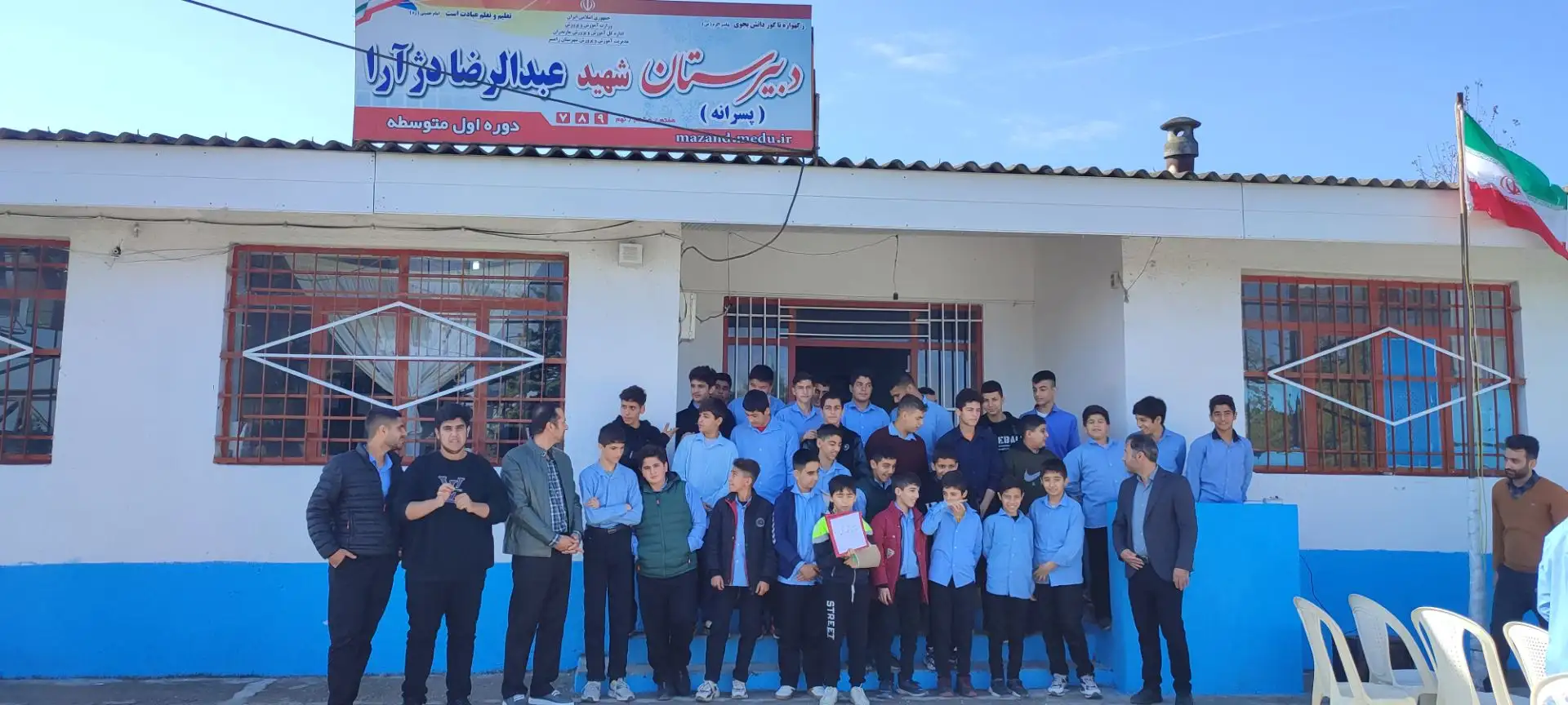 بازدید کارشناسان پژوهش‌سرای دانش‌آموزی فرید از دبیرستان شهید دژ‌آرا